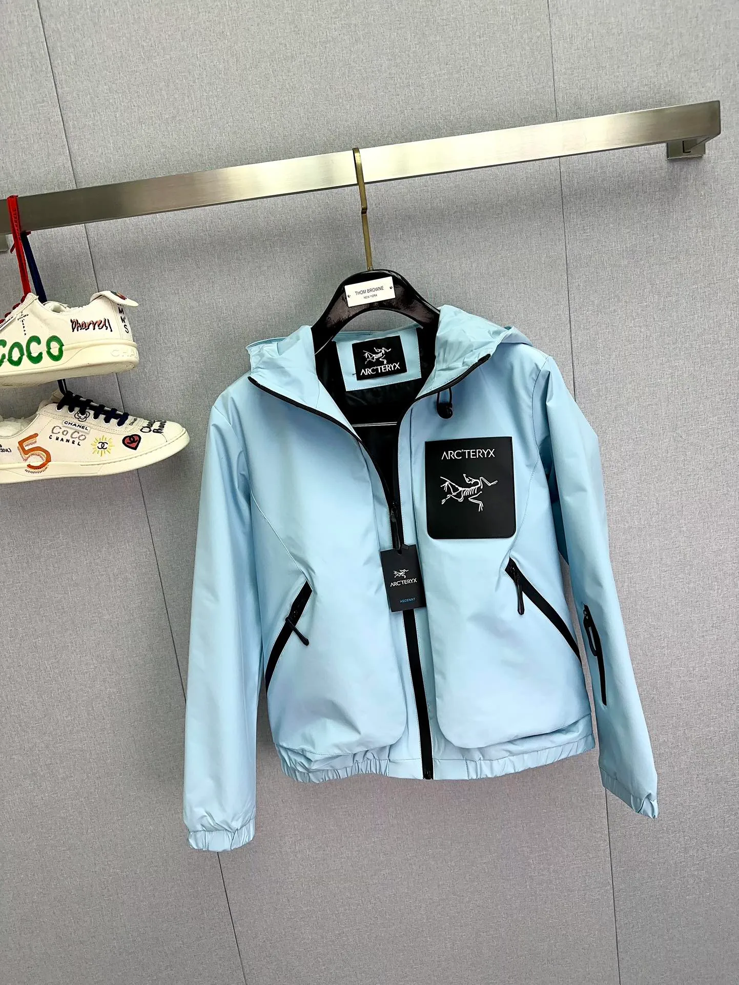Same Style， ， ！2026 New Arrival ， Original Premium ！ Breathable ， ， ， Quality。 ！ ， ！Sizes：M～3XL